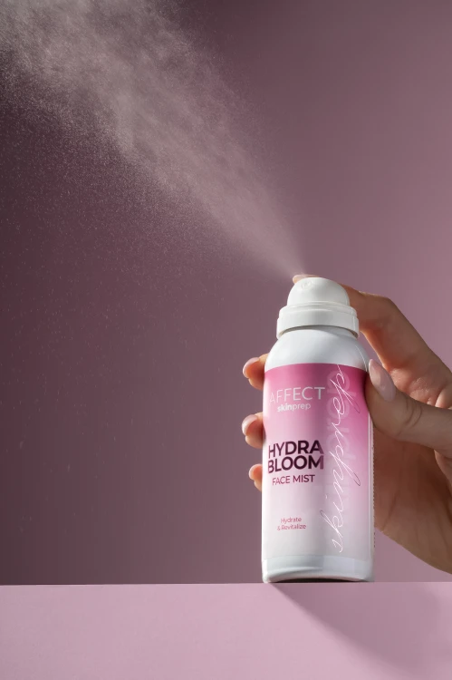 Ultradrobna mgiełka do twarzy – równomierne rozpylenie zapewnia natychmiastowe odświeżenie i uczucie komfortu.