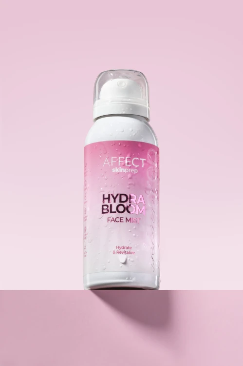 Mgiełka odświeżająca do twarzy SKIN PREP – lekka formuła przywracająca skórze świeżość i ukojenie w ciągu dnia.